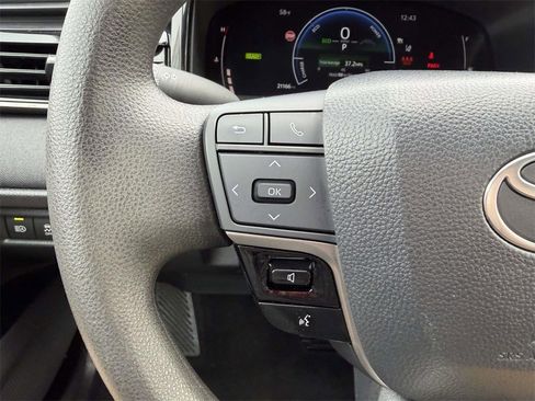 Certified 2025 Toyota Camry LE image 9