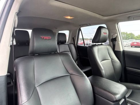 Used 2021 Toyota 4Runner TRD Off-Road Premium w/ Moonroof Package AWD/4WD image 19