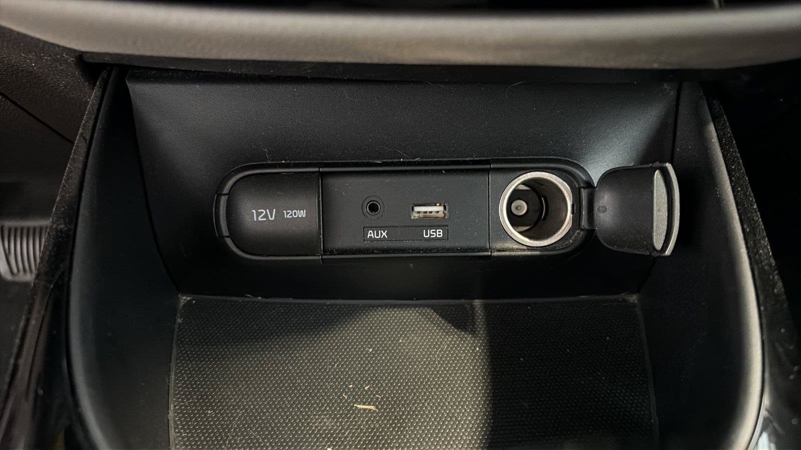 Used 2016 Kia Soul + w/ Audio Package FWD image 22