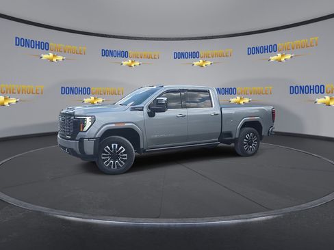 Used 2025 GMC Sierra 2500 Denali Ultimate w/ Max Trailering Package AWD/4WD image 5