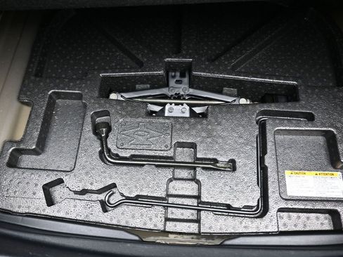 Used 2016 Toyota Camry SE w/ Protection Package (Q2) FWD image 44