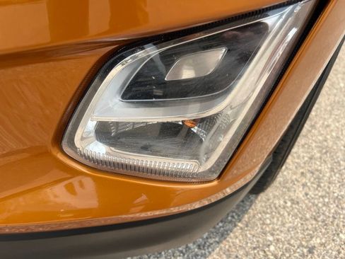 Used 2018 Chevrolet Equinox LT w/ Sun & Infotainment Package FWD image 29