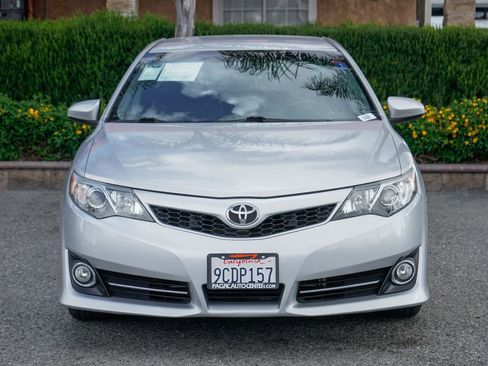 Used 2012 Toyota Camry SE FWD image 3