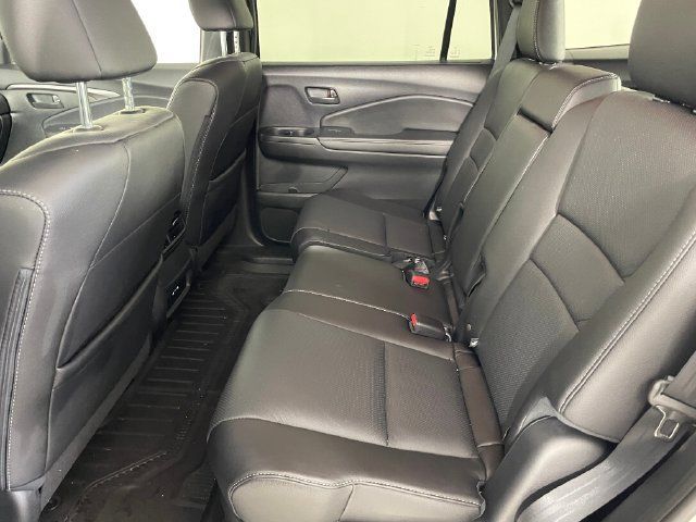 Used 2025 Honda Passport EX-L image 12