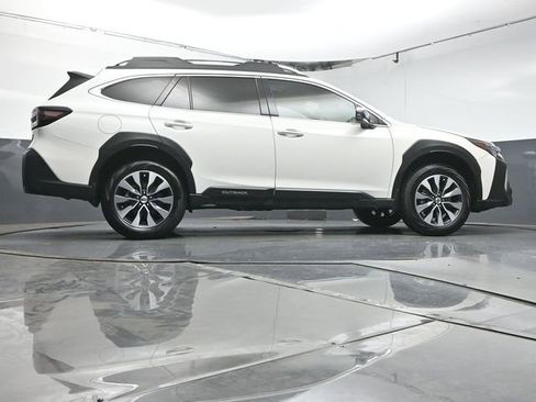 Certified 2025 Subaru Outback Touring w/ Popular Package #2 image 40