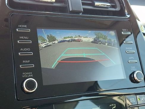 Used 2020 Toyota Prius LE AWD/4WD image 19