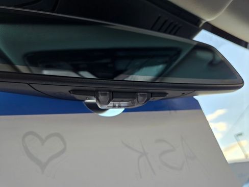 Used 2020 BMW 740i w/ Premium Package image 38