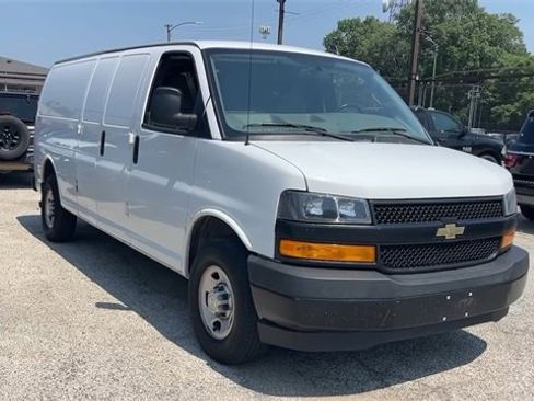 Used 2022 Chevrolet Express 2500 Extended w/ Driver Convenience Package image 7