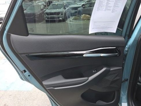 Certified 2024 Kia Seltos SX w/ SX Sunroof Package image 20