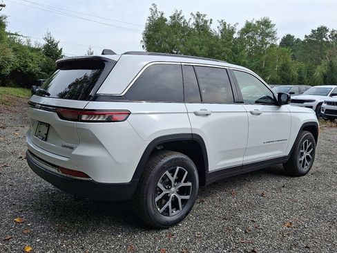 New 2025 Jeep Grand Cherokee Limited image 4