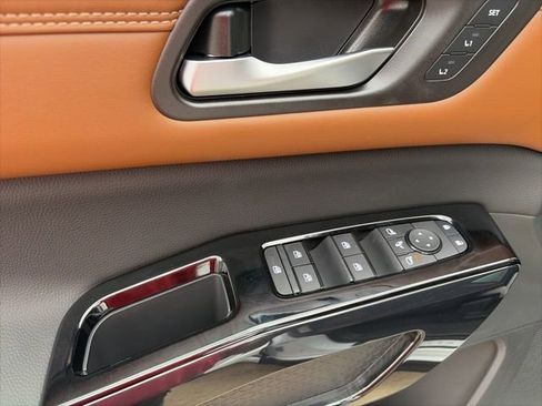 New 2026 Nissan Pathfinder Platinum image 10