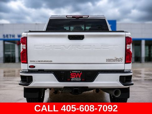 Used 2024 Chevrolet Silverado 2500 High Country w/ High Country Premium Package AWD/4WD image 6