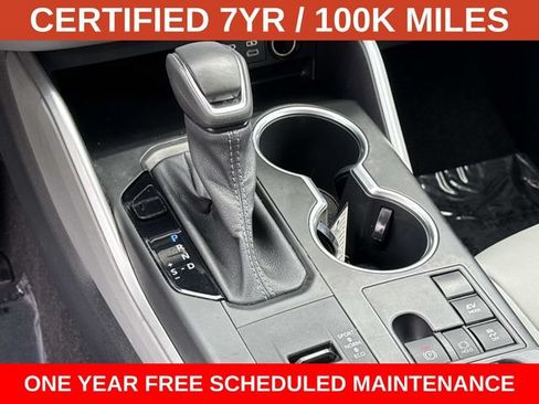 Used 2023 Toyota Highlander XLE FWD image 23