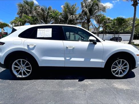 Used 2022 Porsche Cayenne AWD/4WD image 31