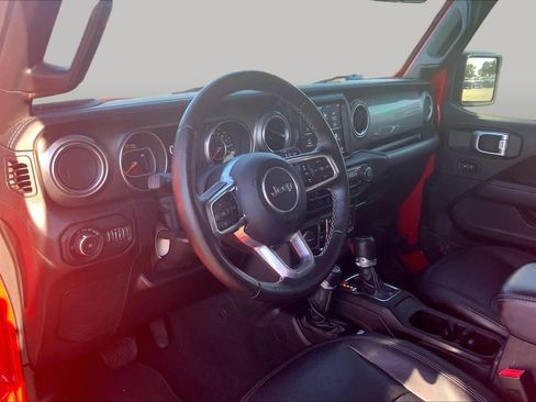 Used 2021 Jeep Wrangler Unlimited Sahara AWD/4WD image 18