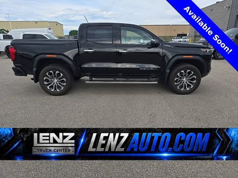 Used 2023 GMC Canyon Denali AWD/4WD image 1