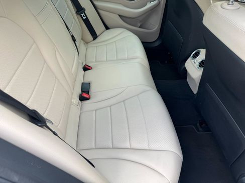 Used 2017 Mercedes-Benz C 300 Sedan image 27