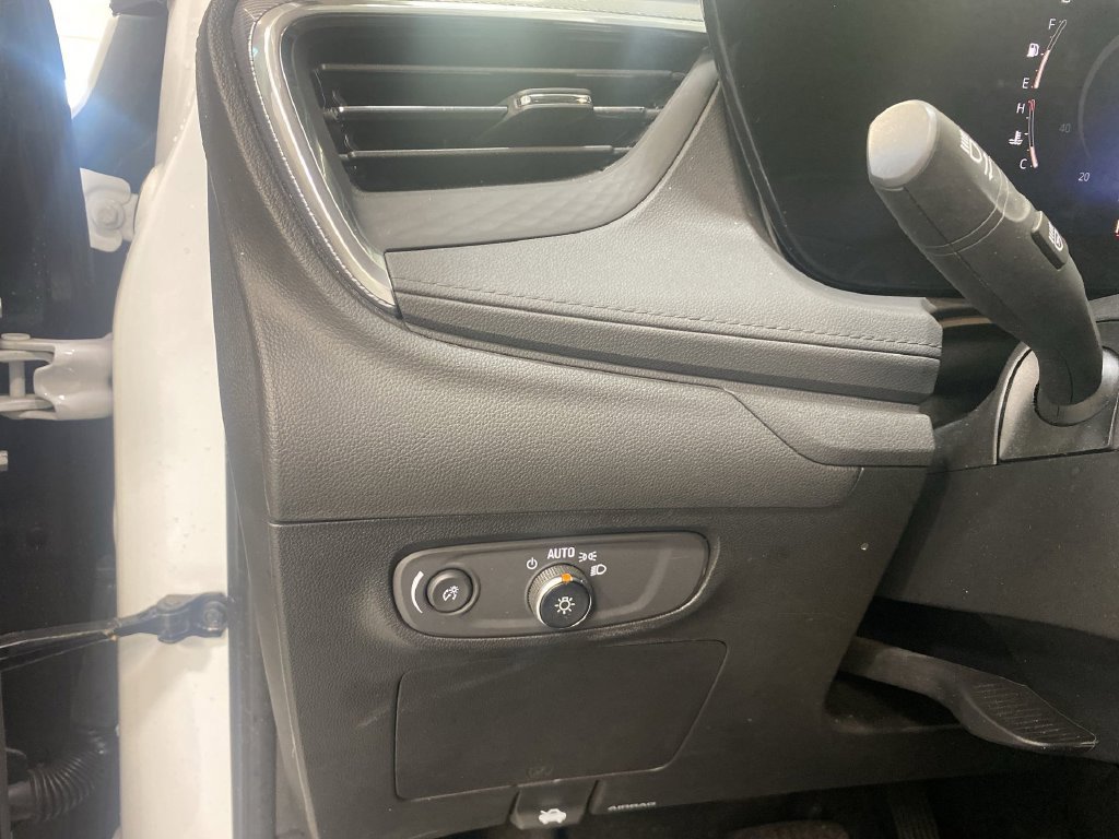 Certified 2024 Buick Encore GX Preferred w/ Comfort Package FWD image 23
