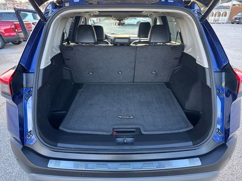 Used 2023 Nissan Rogue SV w/ SV Premium Package image 24