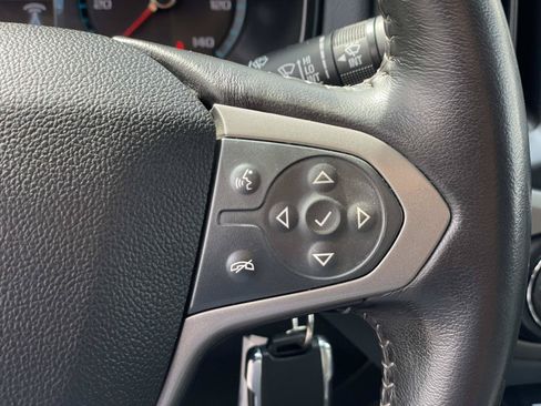 Used 2016 Chevrolet Colorado Z71 AWD/4WD image 12