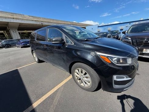 Used 2021 Kia Sedona LX FWD image 5