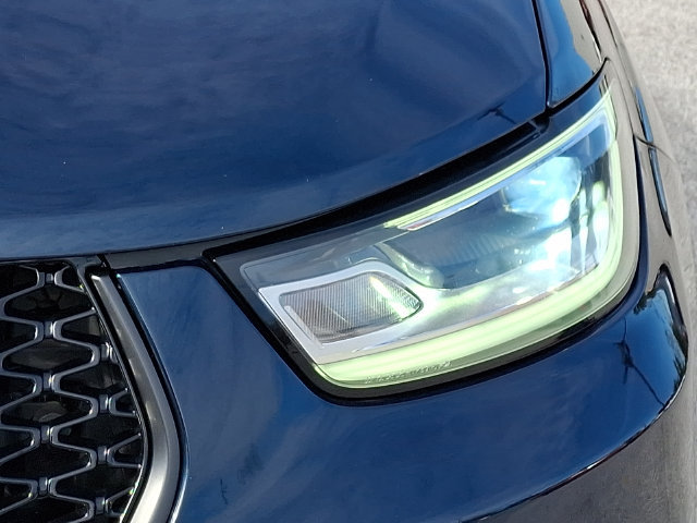 Used 2025 Chrysler Pacifica Limited FWD image 11