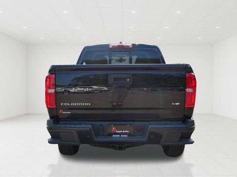 Used 2022 Chevrolet Colorado Z71 AWD/4WD image 5