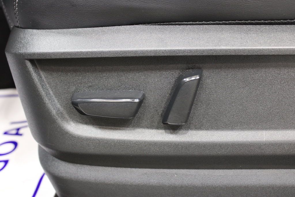 Used 2025 Nissan Armada SV RWD image 17