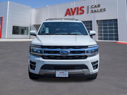 Used 2024 Ford Expedition Limited AWD/4WD image 2