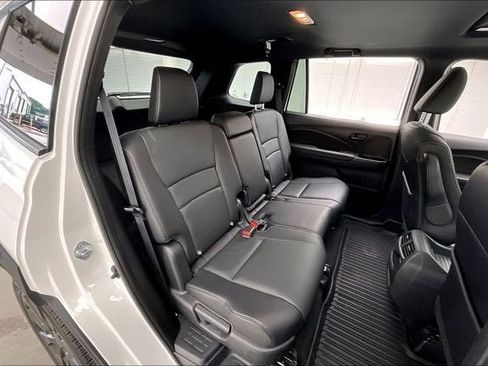 Certified 2023 Honda Passport EX-L image 19
