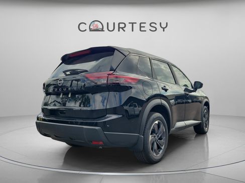 New 2026 Nissan Rogue SV w/ SV Premium Package image 4