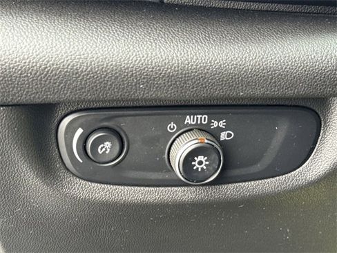 Used 2018 Buick Regal Preferred w/ Sights and Sounds Package image 21