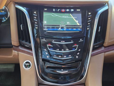 Used 2016 Cadillac Escalade ESV Platinum image 14