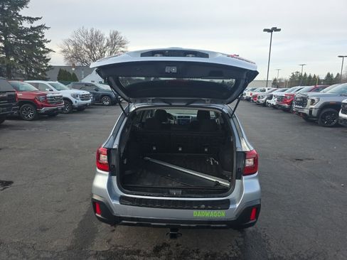 Used 2019 Subaru Outback 2.5i Premium w/ Popular Package #2 image 12