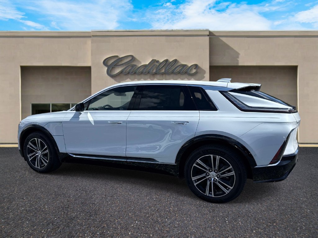 New 2026 Cadillac Lyriq Luxury RWD image 5