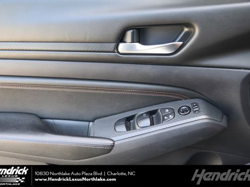 Used 2020 Nissan Altima 2.5 SR image 1