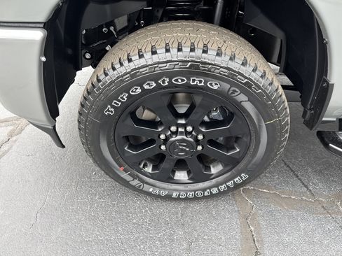 New 2026 RAM 2500 Laramie AWD/4WD image 11