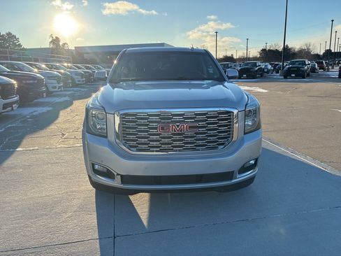 Used 2018 GMC Yukon XL Denali w/ Denali Ultimate Package image 10