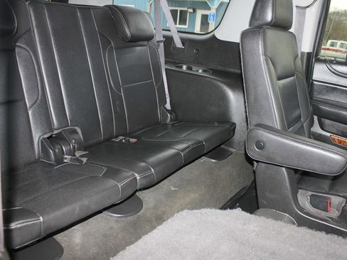 Used 2016 Chevrolet Suburban LTZ image 40
