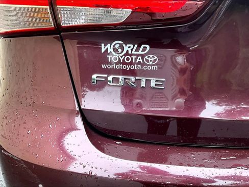 Used 2018 Kia Forte LX FWD image 9
