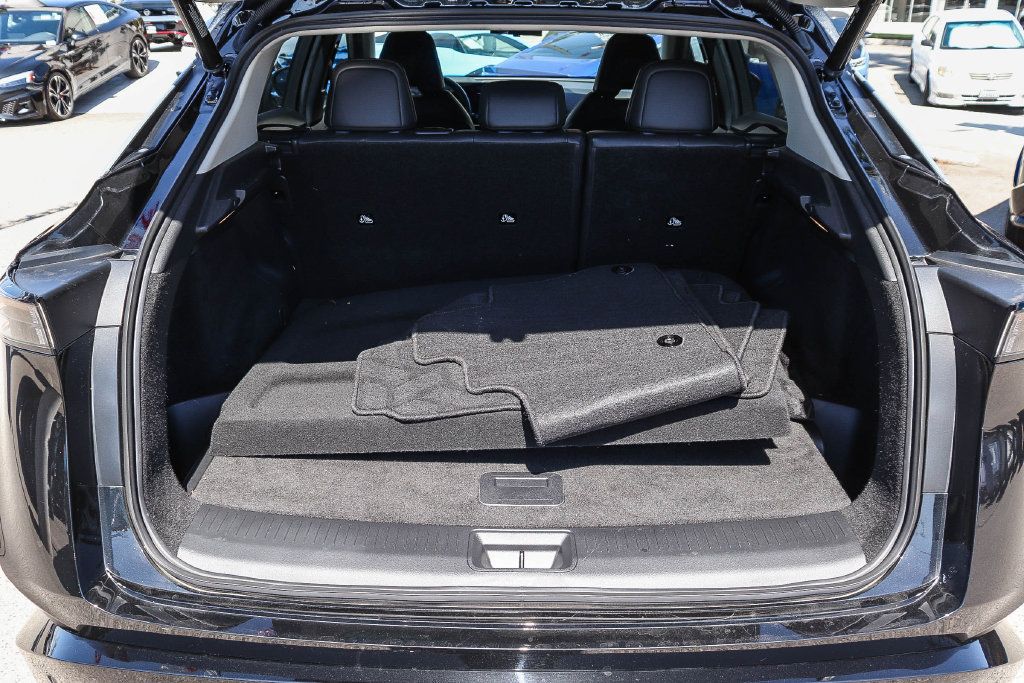 Used 2024 Nissan Ariya FWD image 25