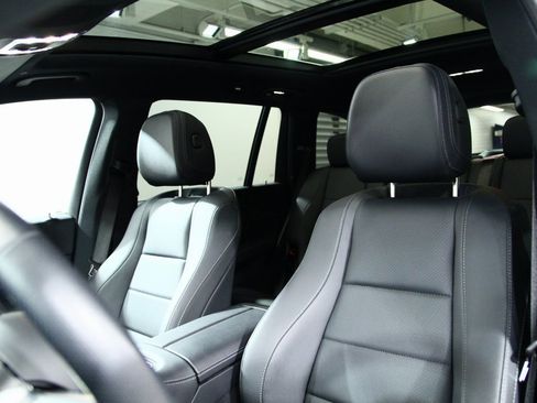 Used 2025 Mercedes-Benz GLS 450 4MATIC image 19