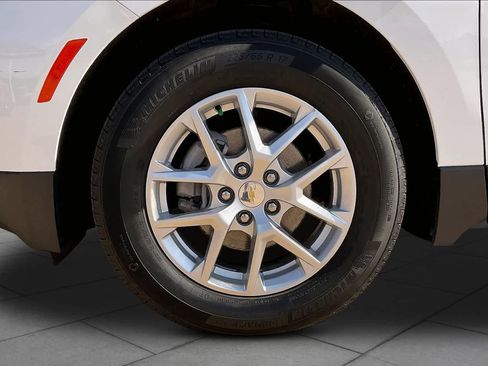 Certified 2024 Chevrolet Equinox LS w/ Driver Confidence II Package FWD image 13
