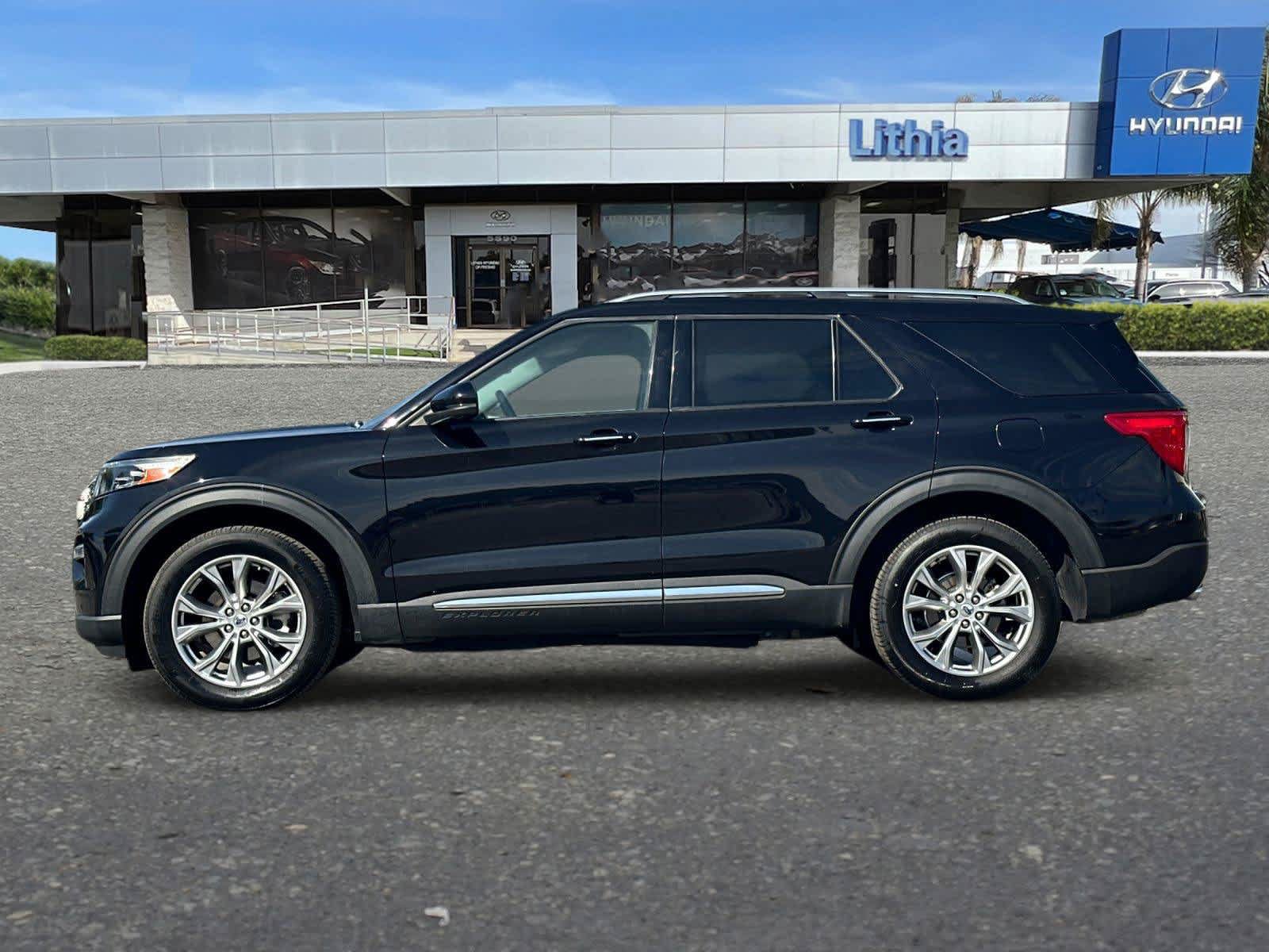 Used 2022 Ford Explorer Limited w/ Equipment Group 301A AWD/4WD image 6
