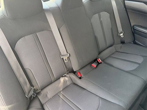 Used 2022 Kia K5 LX image 16