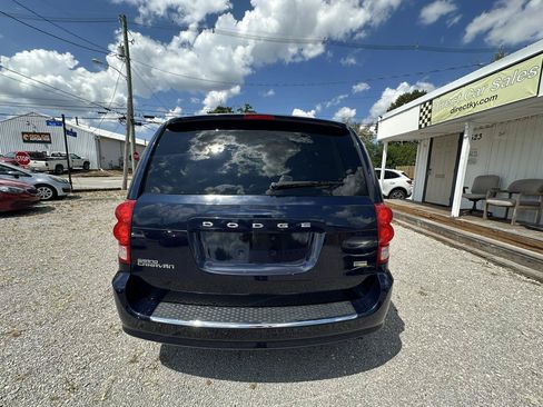 Used 2012 Dodge Grand Caravan SXT FWD image 4