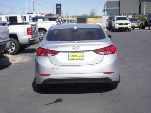 Used 2015 Hyundai Elantra SE w/ Option Group 02 image 7