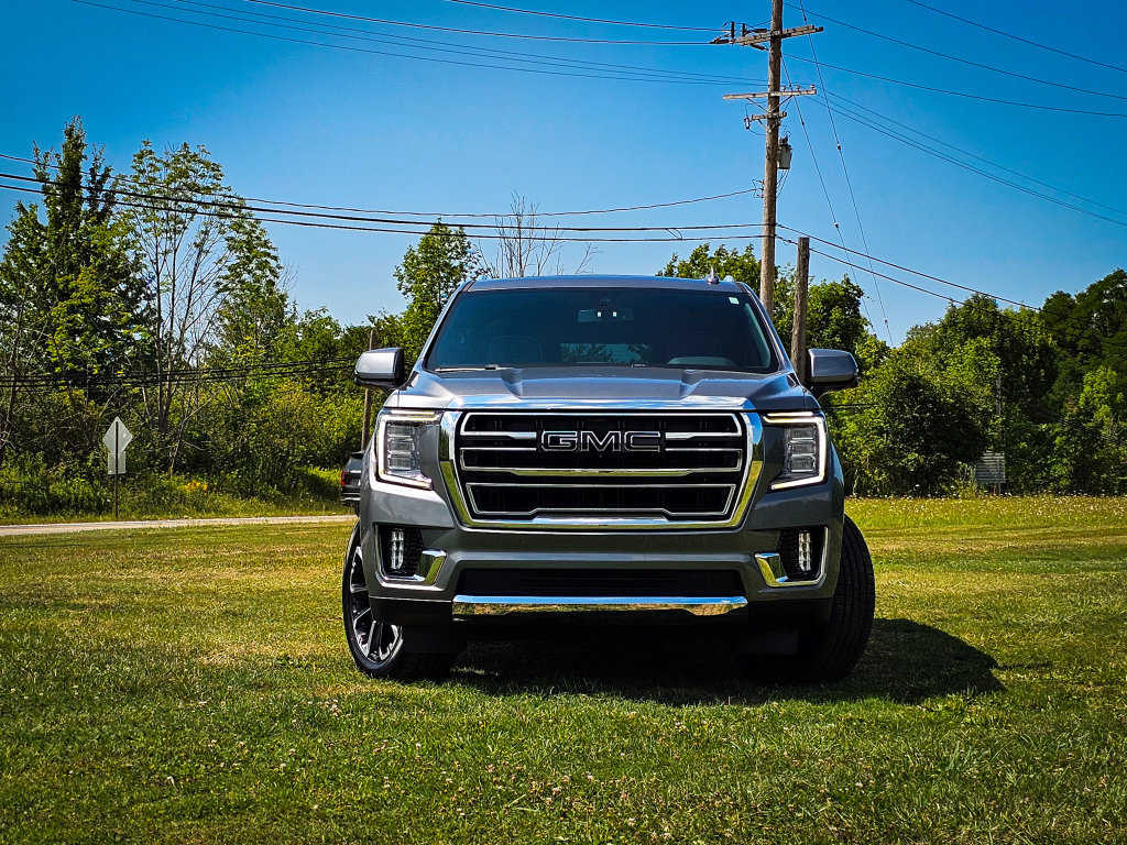 Used 2022 GMC Yukon XL SLT w/ SLT Premium Package AWD/4WD image 9
