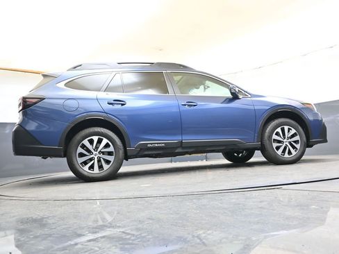 Certified 2022 Subaru Outback Premium AWD/4WD image 35
