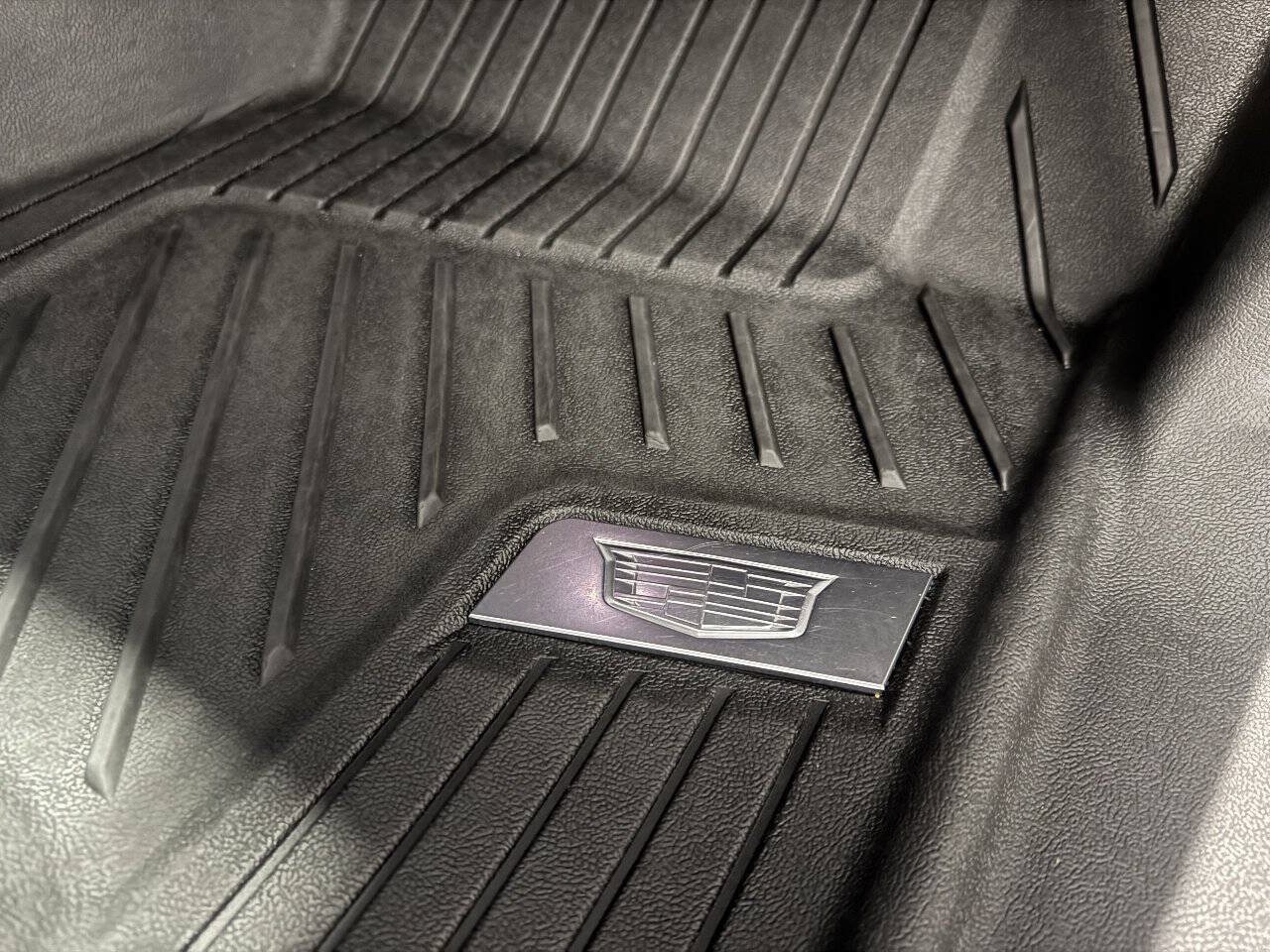 Used 2019 Cadillac Escalade Premium Luxury AWD/4WD image 30